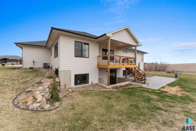 7317 E Misty Knoll Cir Circle, Sioux Falls, SD 57110