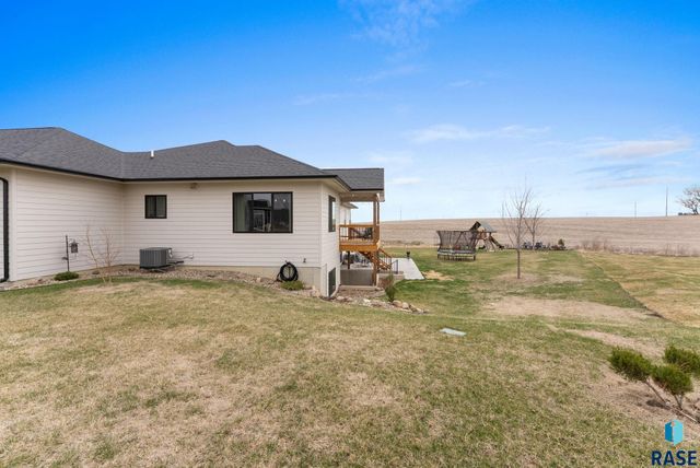 7317 E Misty Knoll Cir Circle, Sioux Falls, SD 57110