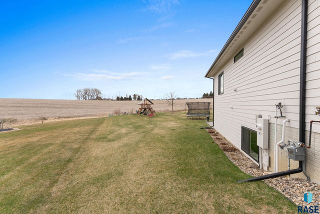 7317 E Misty Knoll Cir Circle, Sioux Falls, SD 57110
