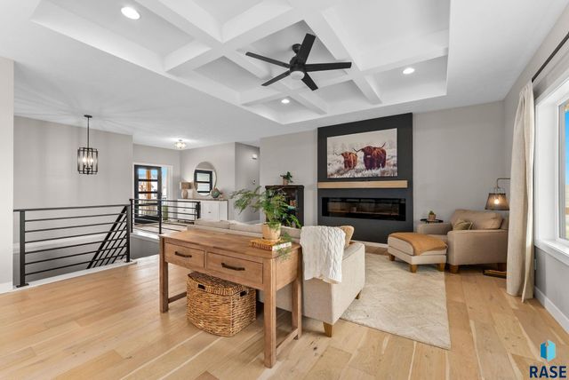 7317 E Misty Knoll Cir Circle, Sioux Falls, SD 57110