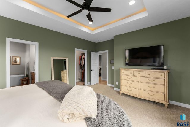 7317 E Misty Knoll Cir Circle, Sioux Falls, SD 57110