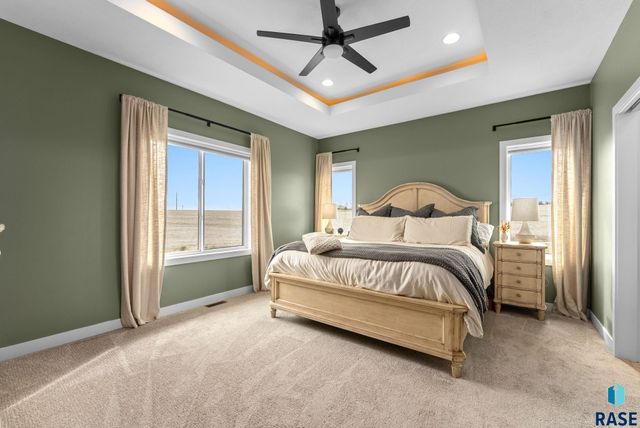 7317 E Misty Knoll Cir Circle, Sioux Falls, SD 57110
