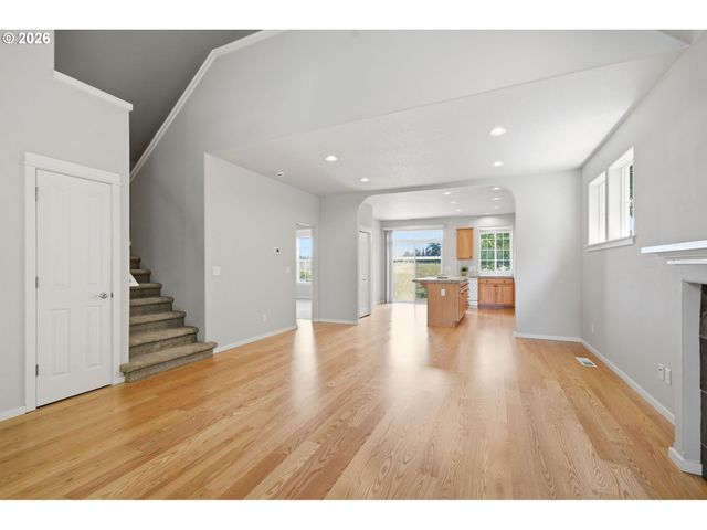 738 Ne 73RD Ave, Hillsboro, OR 97124