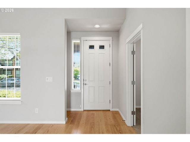 738 Ne 73RD Ave, Hillsboro, OR 97124