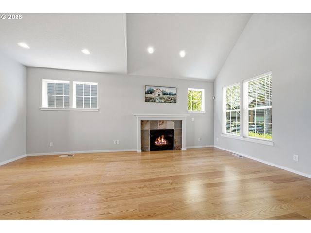 738 Ne 73RD Ave, Hillsboro, OR 97124