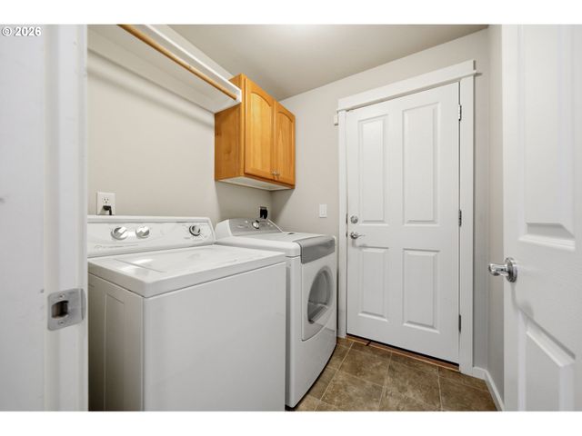 738 Ne 73RD Ave, Hillsboro, OR 97124