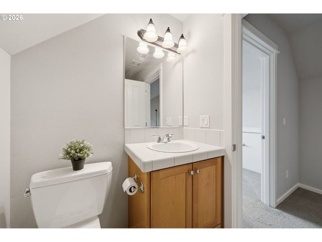 738 Ne 73RD Ave, Hillsboro, OR 97124