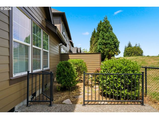 738 Ne 73RD Ave, Hillsboro, OR 97124