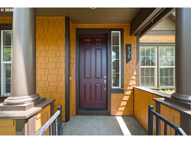 738 Ne 73RD Ave, Hillsboro, OR 97124