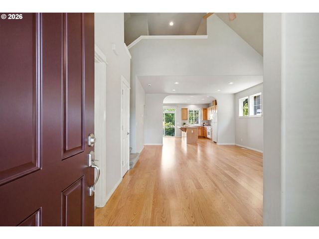 738 Ne 73RD Ave, Hillsboro, OR 97124