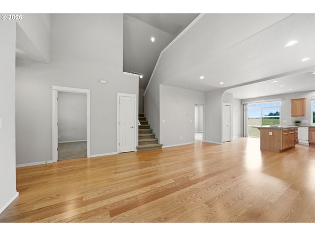 738 Ne 73RD Ave, Hillsboro, OR 97124