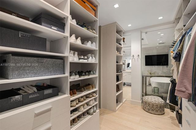 400 Alton Rd 2806, Miami Beach, FL 33139