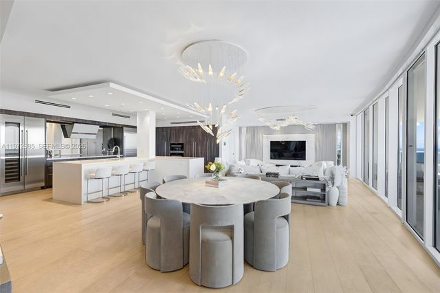 400 Alton Rd 2806, Miami Beach, FL 33139