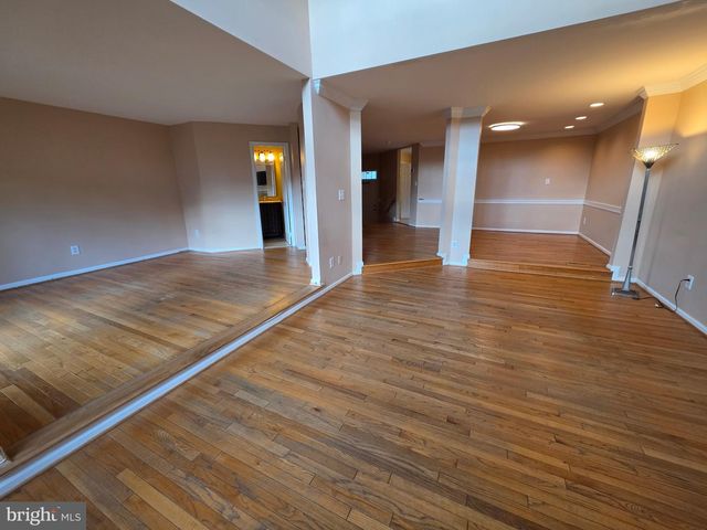 10952 BLOOMINGDALE DR, Rockville, MD 20852