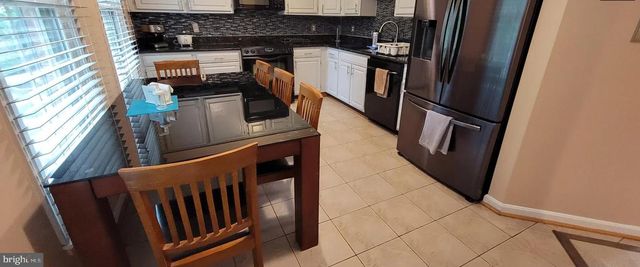 10952 BLOOMINGDALE DR, Rockville, MD 20852