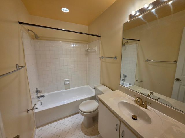 10952 BLOOMINGDALE DR, Rockville, MD 20852