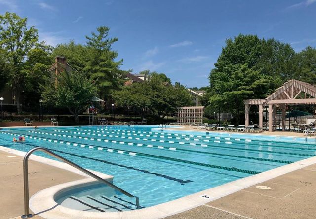 10952 BLOOMINGDALE DR, Rockville, MD 20852