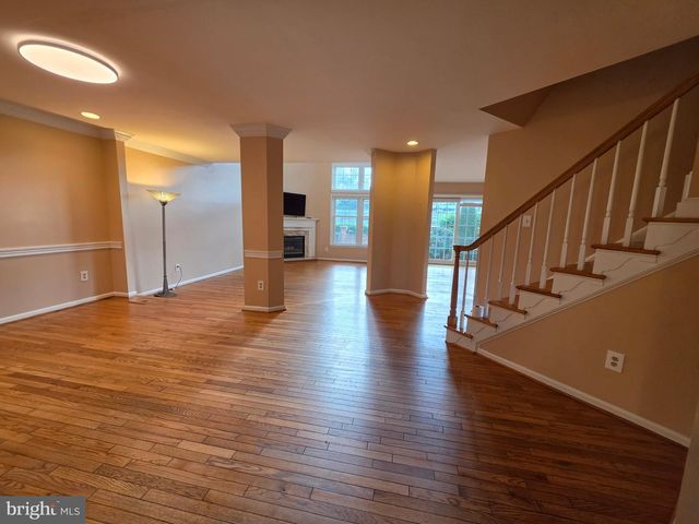 10952 BLOOMINGDALE DR, Rockville, MD 20852