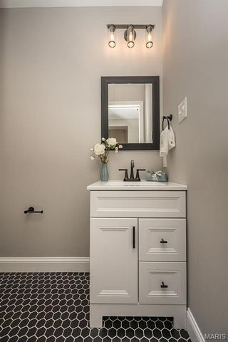 9931 Juengel Drive, Unincorporated, MO 63128