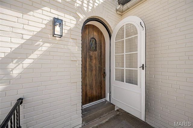 9931 Juengel Drive, Unincorporated, MO 63128