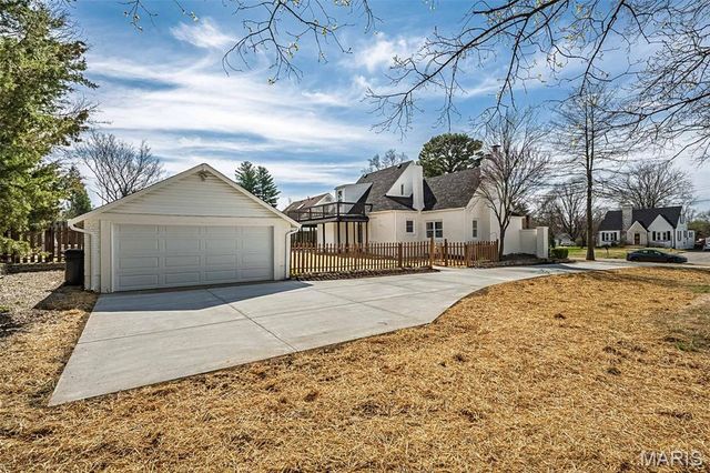 9931 Juengel Drive, Unincorporated, MO 63128