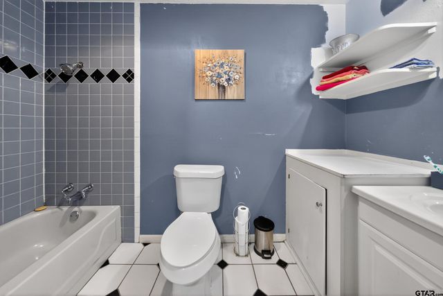 3165 Jackson Ave., Tyler, TX 75705