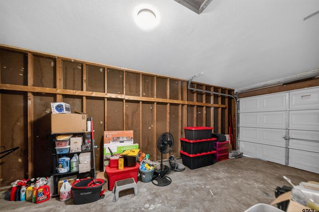 3165 Jackson Ave., Tyler, TX 75705