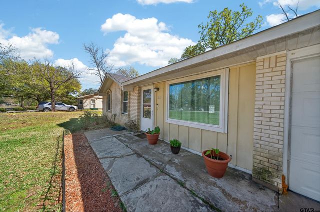 3165 Jackson Ave., Tyler, TX 75705