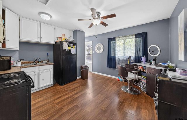 3165 Jackson Ave., Tyler, TX 75705