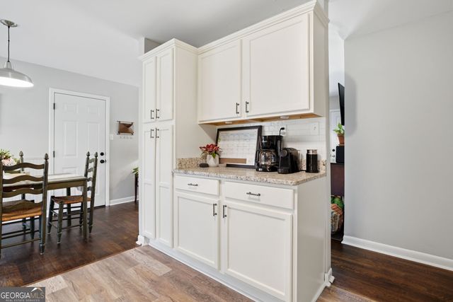 2371 Woodland Drive NW, Kennesaw, GA 30152