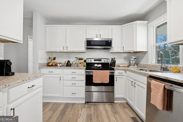 2371 Woodland Drive NW, Kennesaw, GA 30152