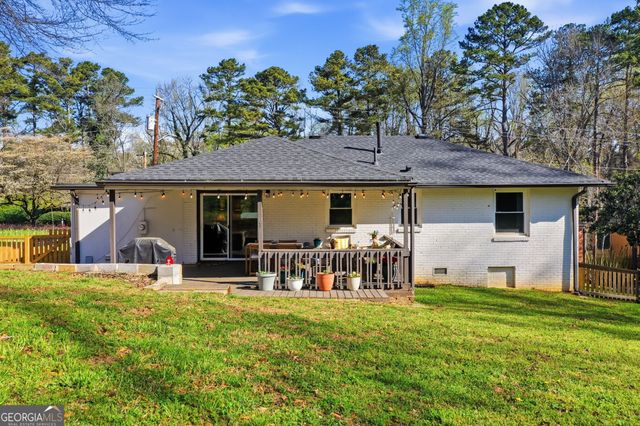 2371 Woodland Drive NW, Kennesaw, GA 30152