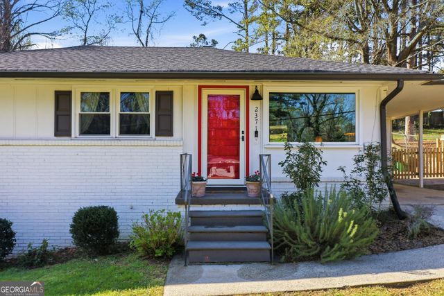 2371 Woodland Drive NW, Kennesaw, GA 30152