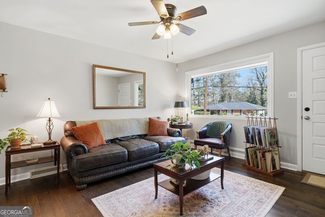 2371 Woodland Drive NW, Kennesaw, GA 30152