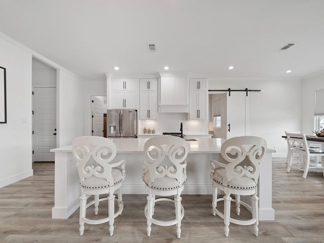 89 Cypress Bend, Huntsville, TX 77340