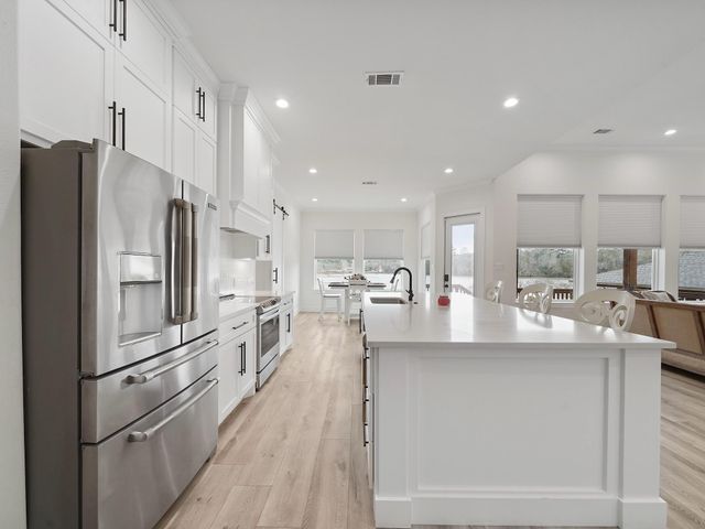 89 Cypress Bend, Huntsville, TX 77340