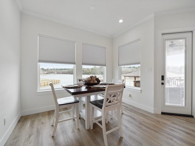 89 Cypress Bend, Huntsville, TX 77340