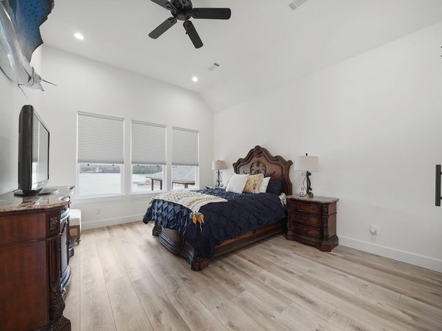 89 Cypress Bend, Huntsville, TX 77340