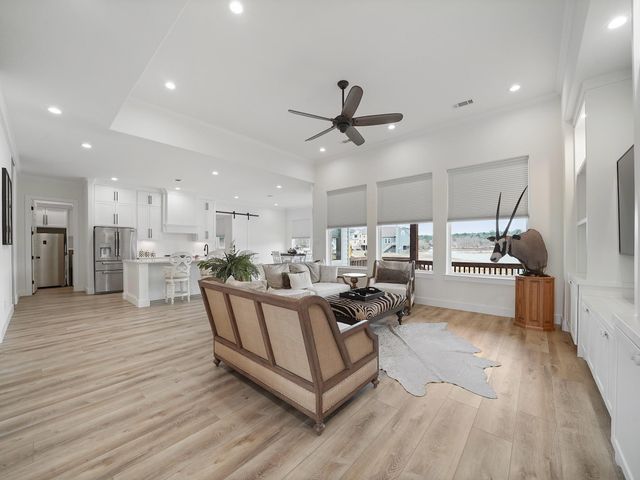 89 Cypress Bend, Huntsville, TX 77340