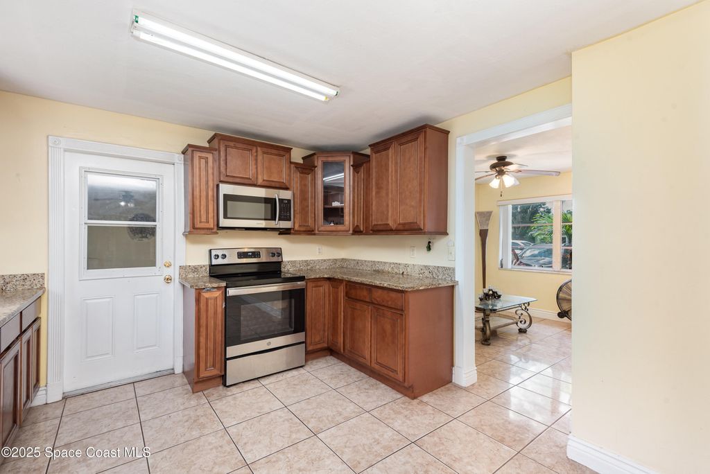 Image 11 of property listing at 15 Skyline Boulevard, Merritt Island, FL 32953