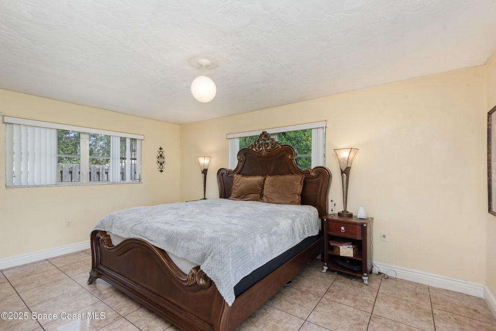 Image 13 of property listing at 15 Skyline Boulevard, Merritt Island, FL 32953