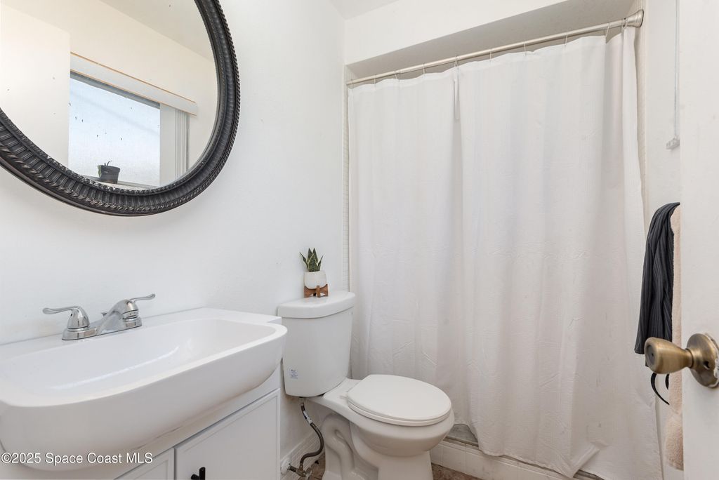Image 15 of property listing at 15 Skyline Boulevard, Merritt Island, FL 32953