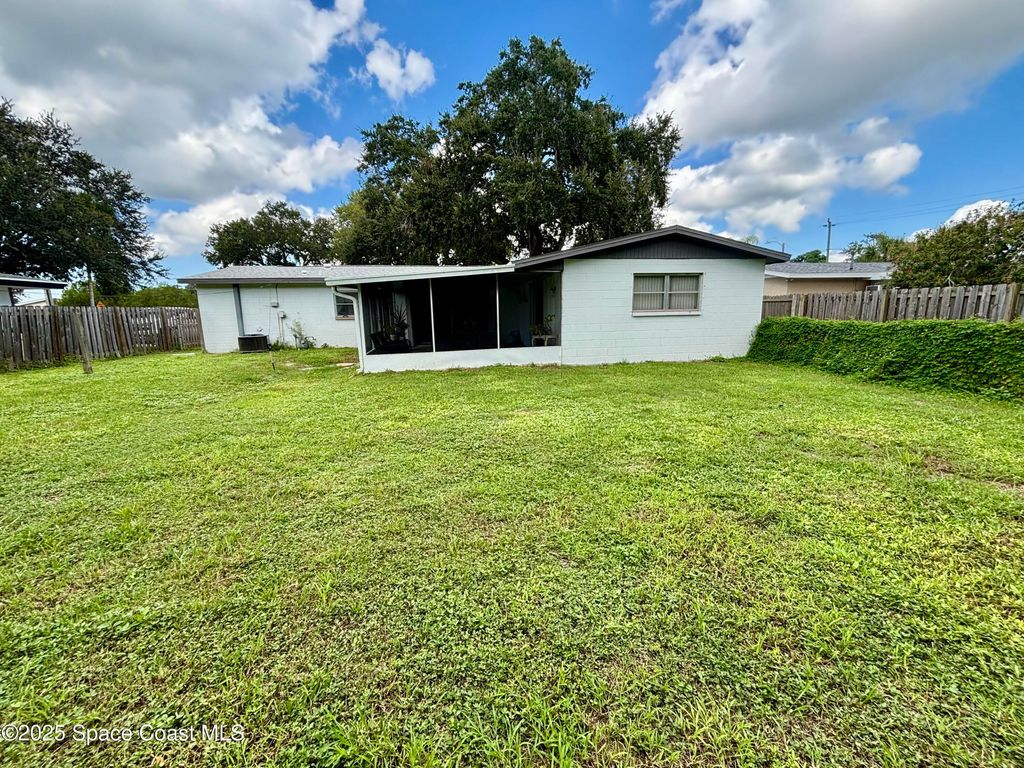 Image 22 of property listing at 15 Skyline Boulevard, Merritt Island, FL 32953
