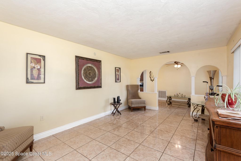 Image 5 of property listing at 15 Skyline Boulevard, Merritt Island, FL 32953