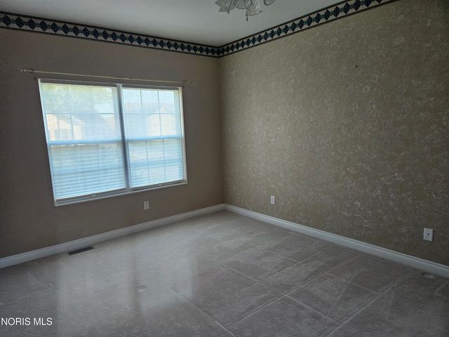 7008 Longwater Drive, Maumee, OH 43537