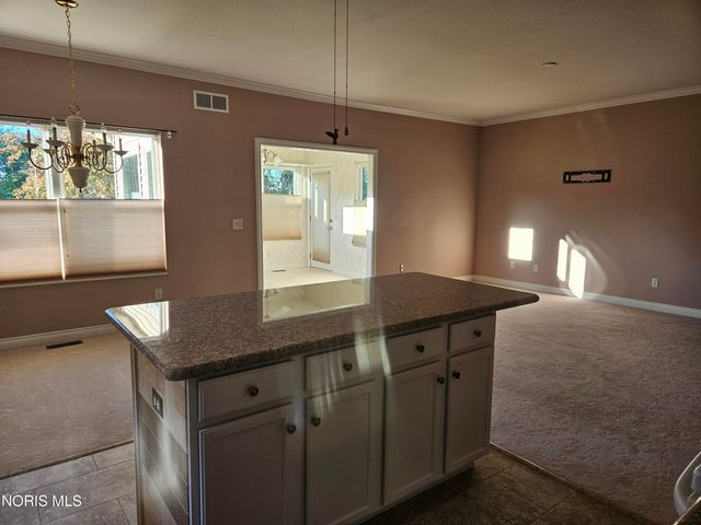 7008 Longwater Drive, Maumee, OH 43537
