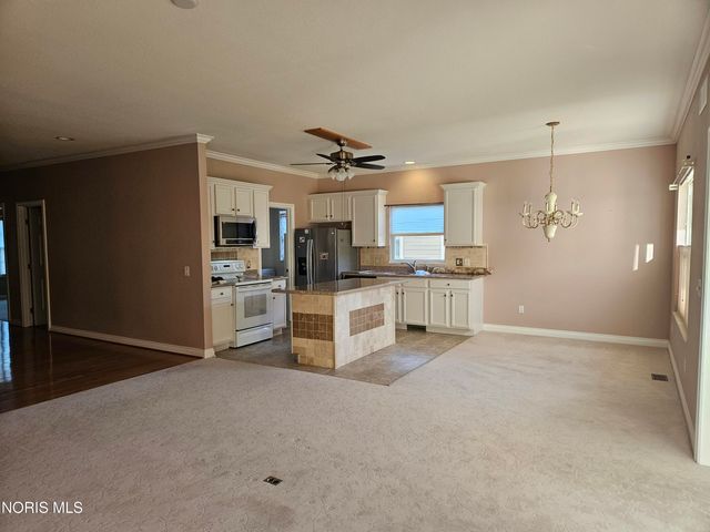 7008 Longwater Drive, Maumee, OH 43537