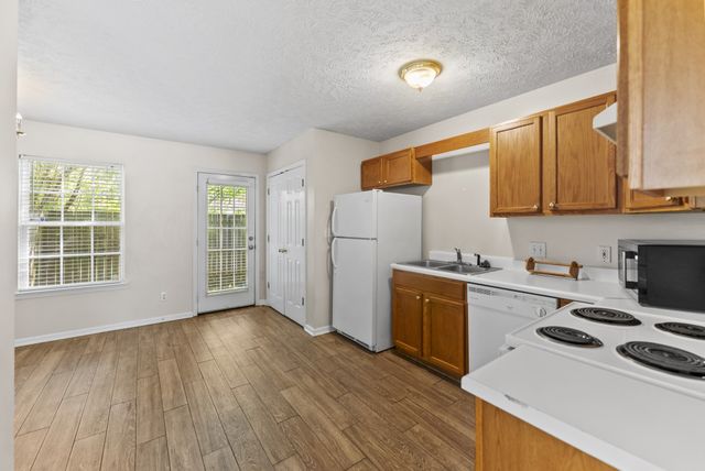 1008 Division St, Murfreesboro, TN 37130