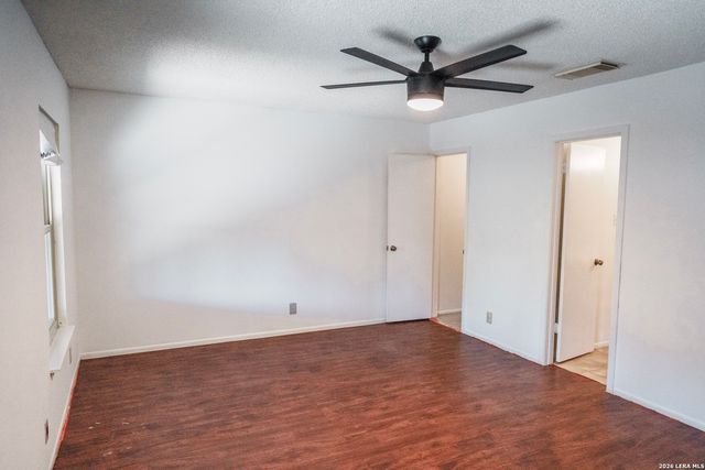 879 Fillmore, San Antonio, TX 78245