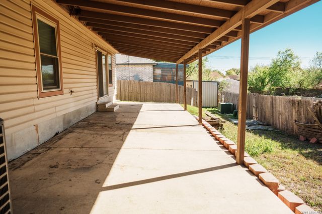 879 Fillmore, San Antonio, TX 78245